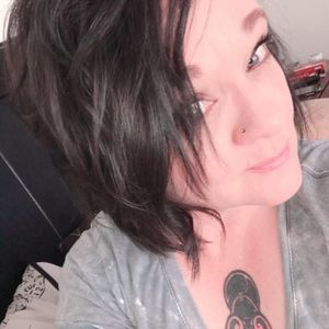 Meet your Posher, Stacy